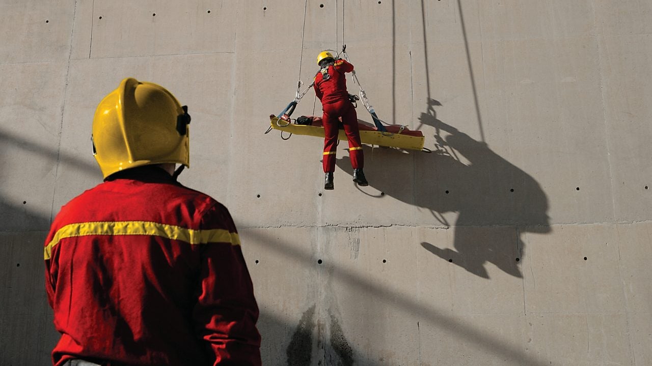 HSSE rescue training exercise at a refinery