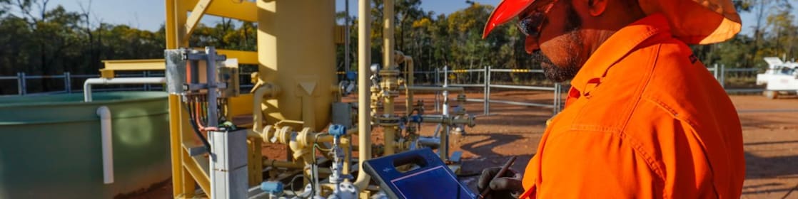 QGC Wellsite operators tablet well performance