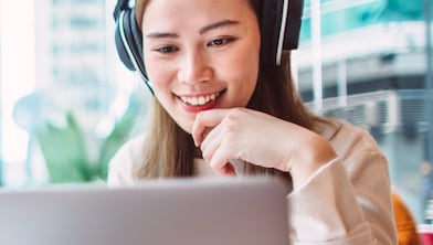 Women working on laptop