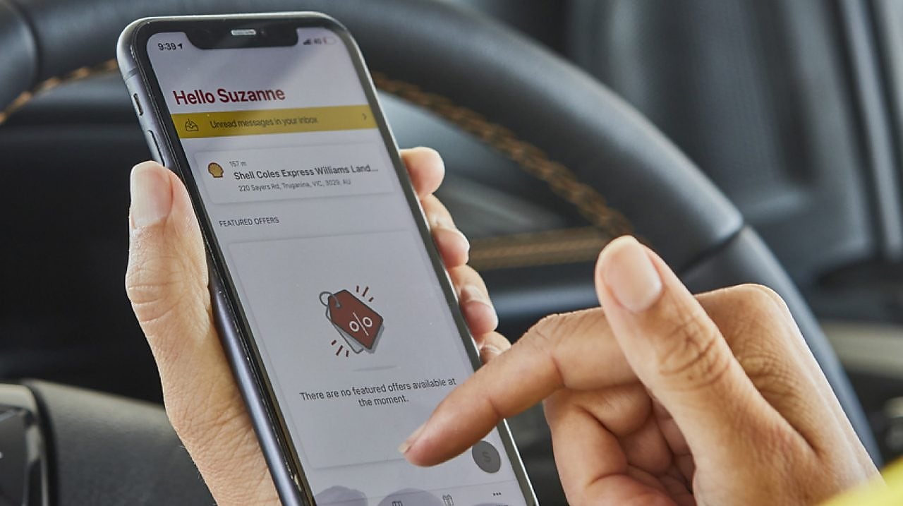 Women on Shell Card Portal