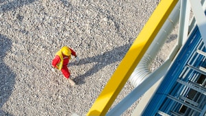 Shell engineer in a refinery