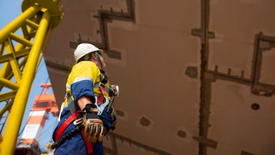 prelude-flng-construction-at-samsung-shipyard-south-korea