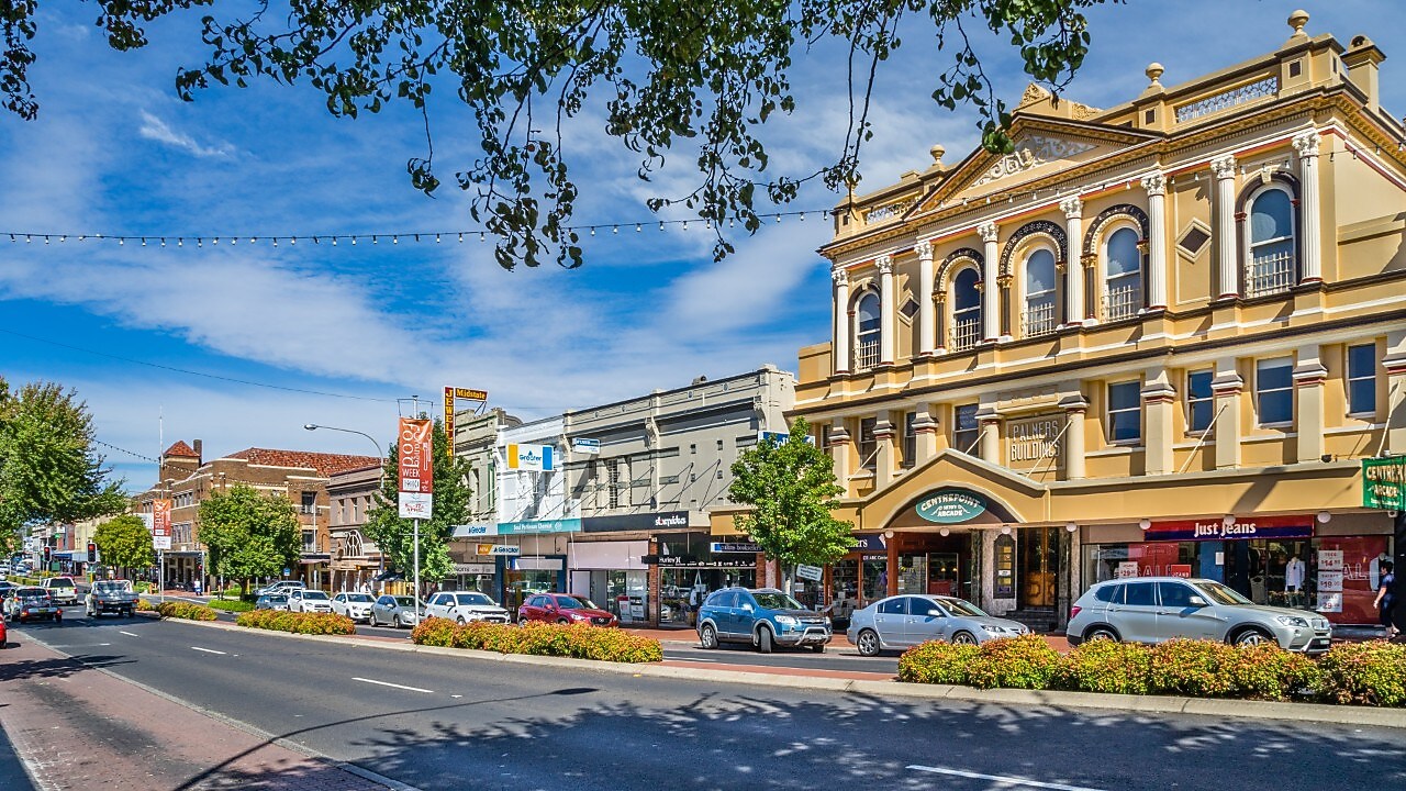  A main street in Orange, NSW