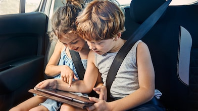 5 tips for surviving holiday traffic while still feeling merry