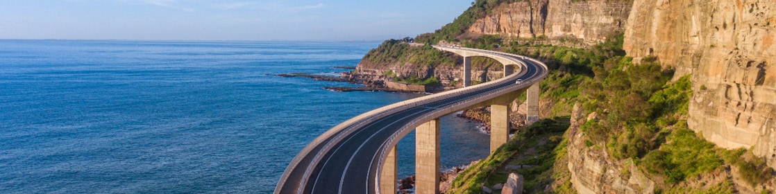 Scenic and sunny day on the Sea Cliff Bridge