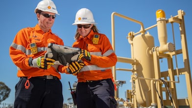 Operations colleagues in a meeting on site